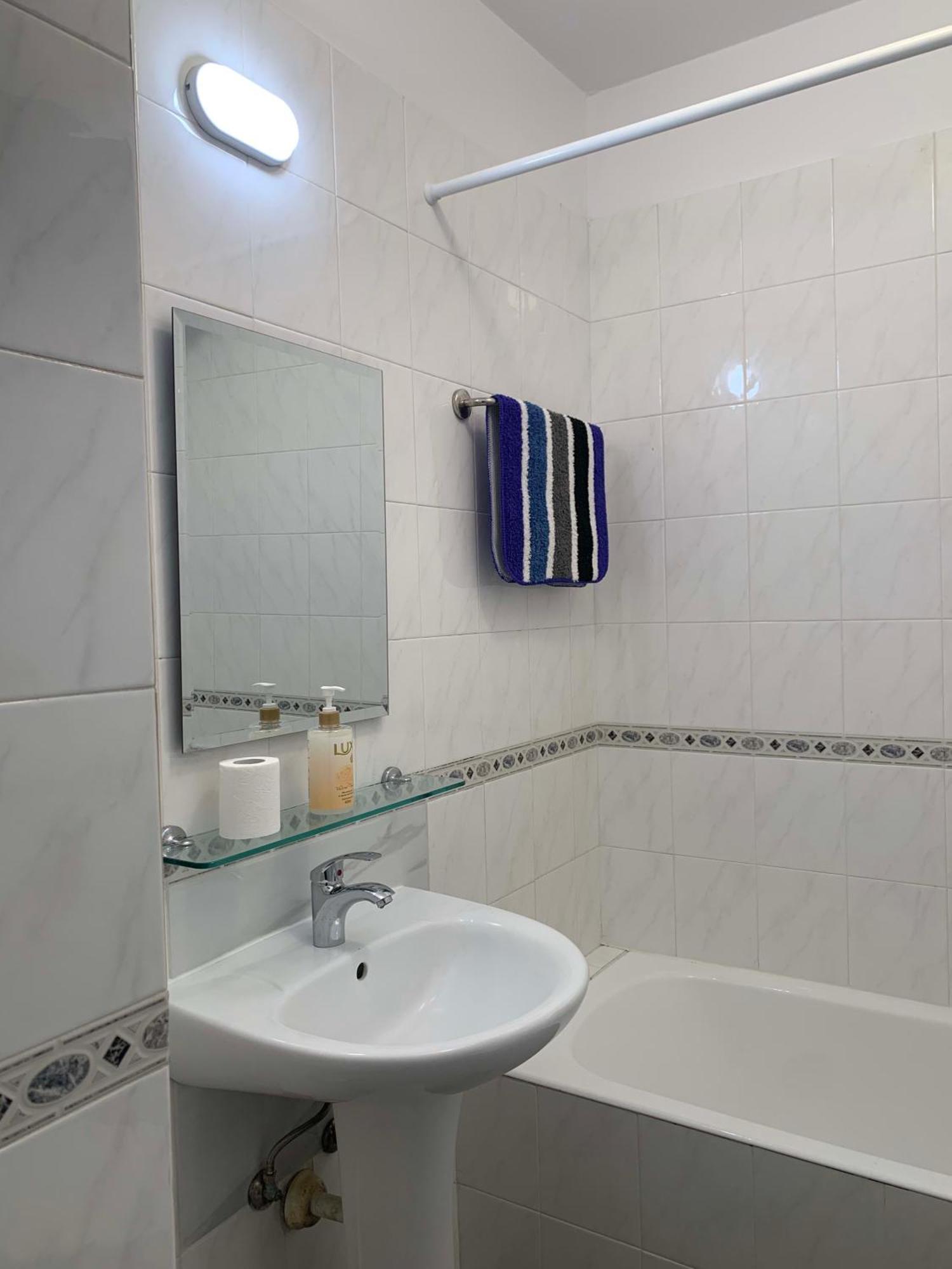 Paradise Gardens 3 - Superb 1 Bed *